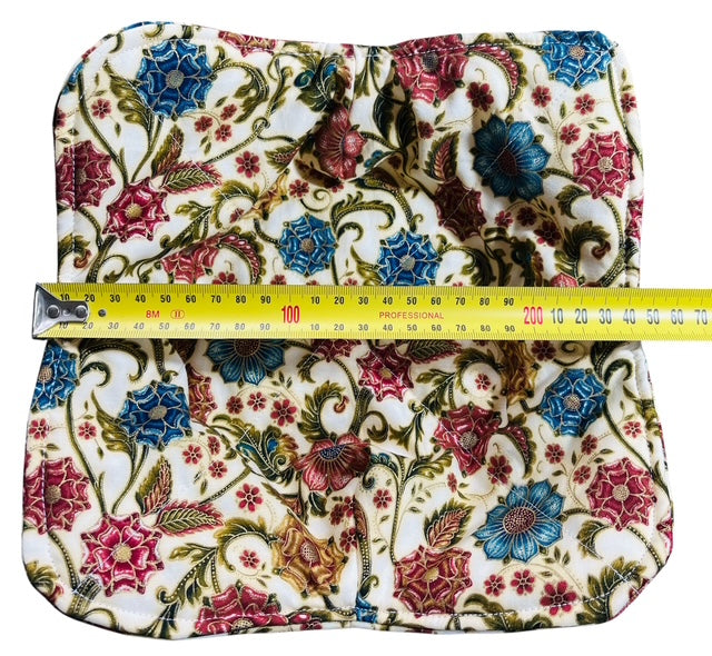 Microwaveable Reversible Bowl Cosy. Medium Size for Small Casserole Dish
