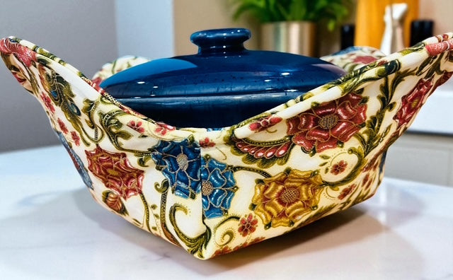 Microwaveable Reversible Bowl Cosy. Medium Size for Small Casserole Dish