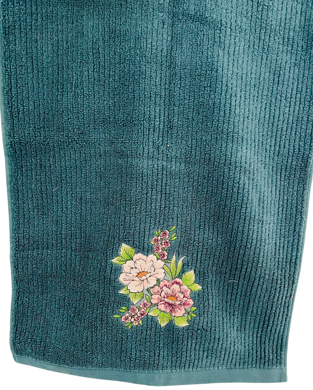 Chic Flowers Embroidered Hand Towel.  Bathroom hand towel. Kitchen Hand Towel